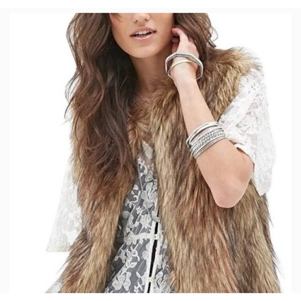 Lebby Collection Faux Fur Vest Size SP